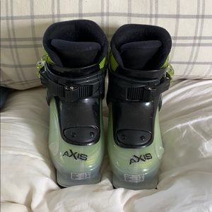 Axis ski boots